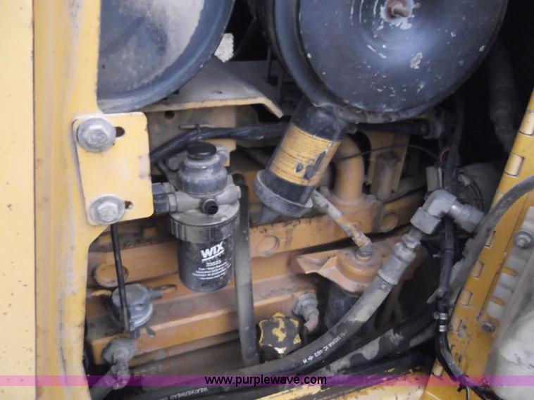 image for item E1238 1998 John Deere 750C LGP Series I dozer