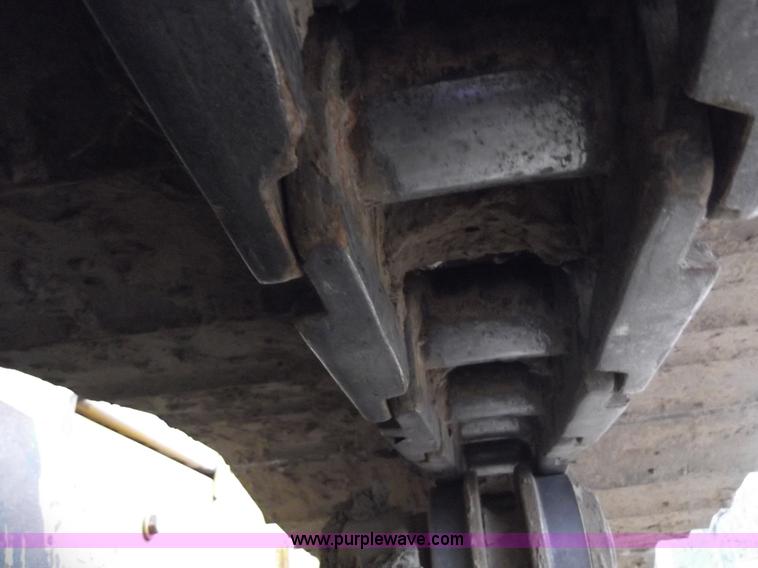 image for item E1238 1998 John Deere 750C LGP Series I dozer