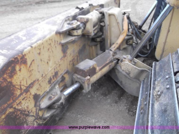 image for item E1238 1998 John Deere 750C LGP Series I dozer