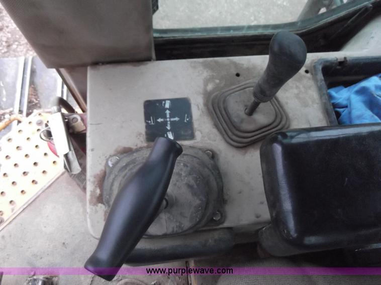 image for item E1238 1998 John Deere 750C LGP Series I dozer