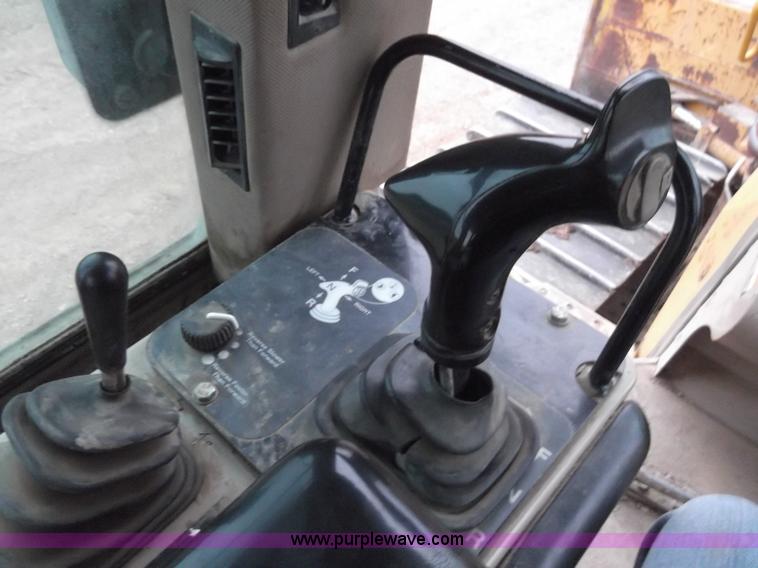 image for item E1238 1998 John Deere 750C LGP Series I dozer