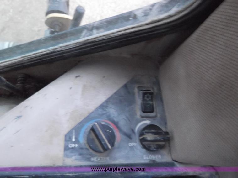 image for item E1238 1998 John Deere 750C LGP Series I dozer