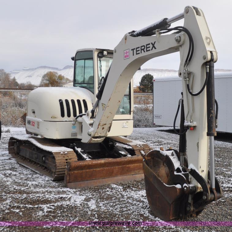 image for item G7038 2006 Terex HR32 compact excavator
