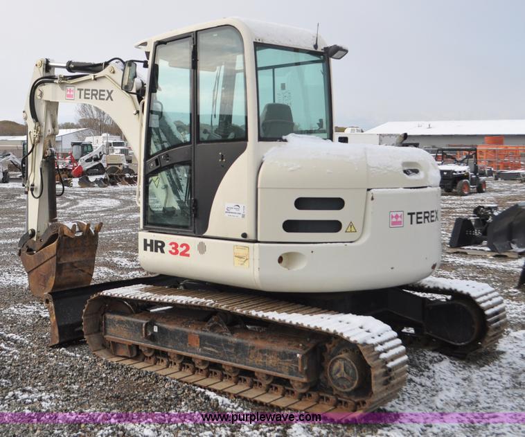 image for item G7038 2006 Terex HR32 compact excavator