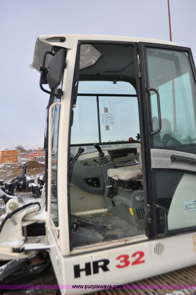 image for item G7038 2006 Terex HR32 compact excavator
