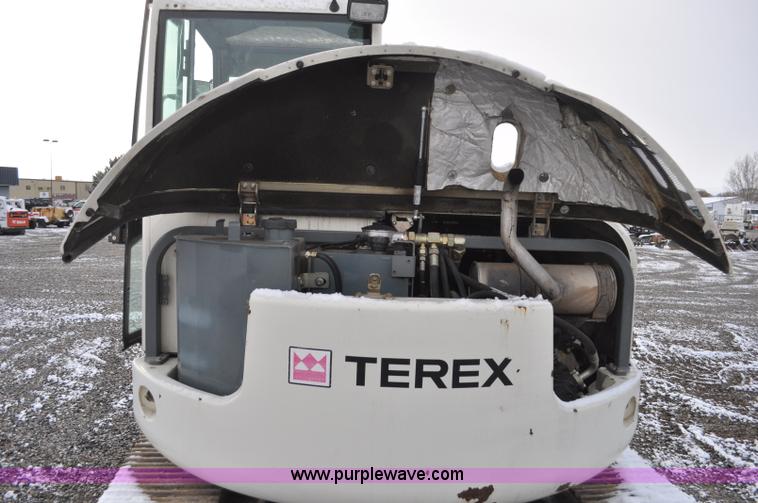 image for item G7038 2006 Terex HR32 compact excavator