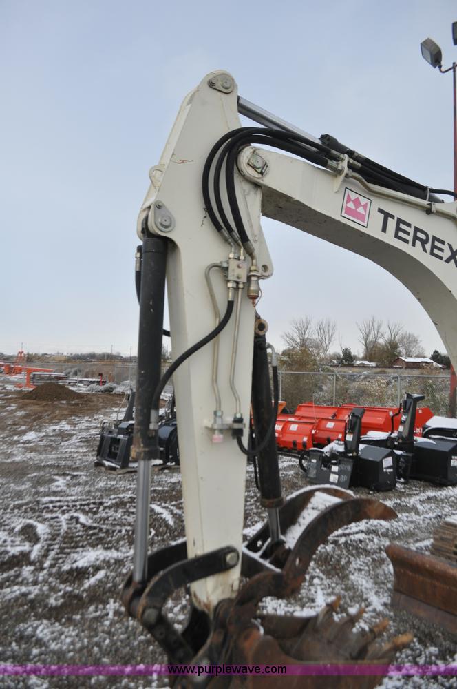 image for item G7038 2006 Terex HR32 compact excavator