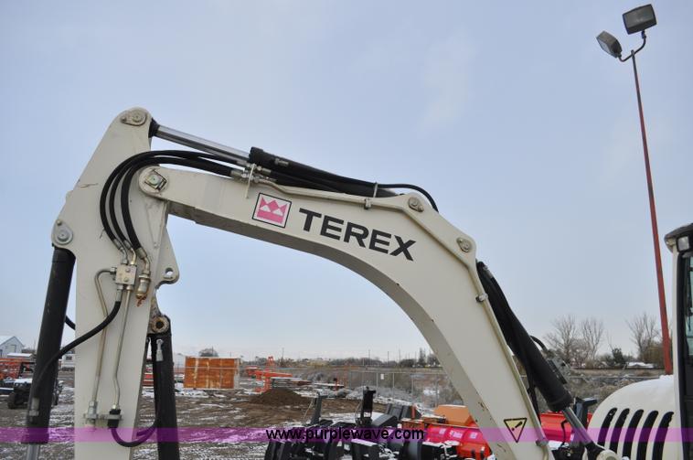 image for item G7038 2006 Terex HR32 compact excavator
