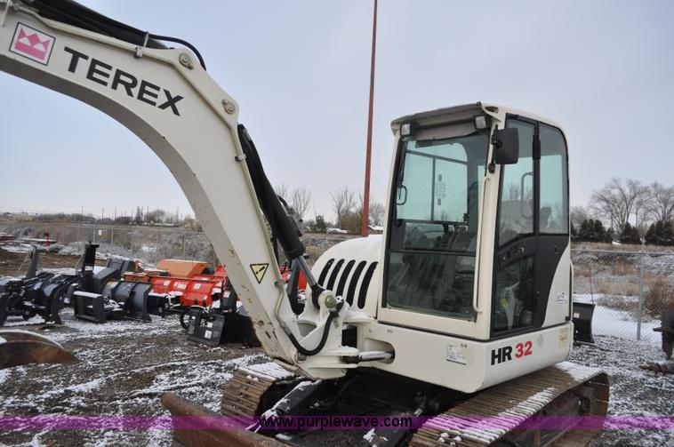 image for item G7038 2006 Terex HR32 compact excavator