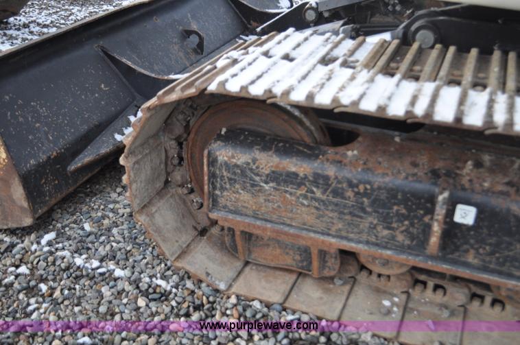 image for item G7038 2006 Terex HR32 compact excavator