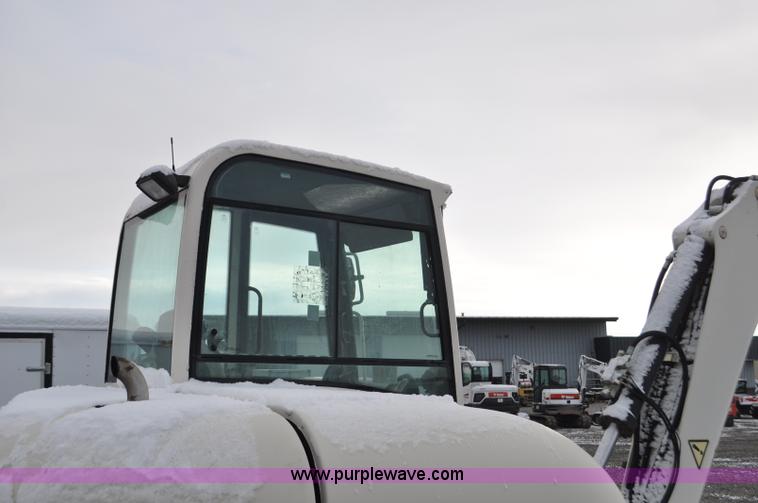 image for item G7038 2006 Terex HR32 compact excavator