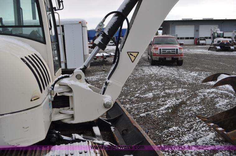 image for item G7038 2006 Terex HR32 compact excavator