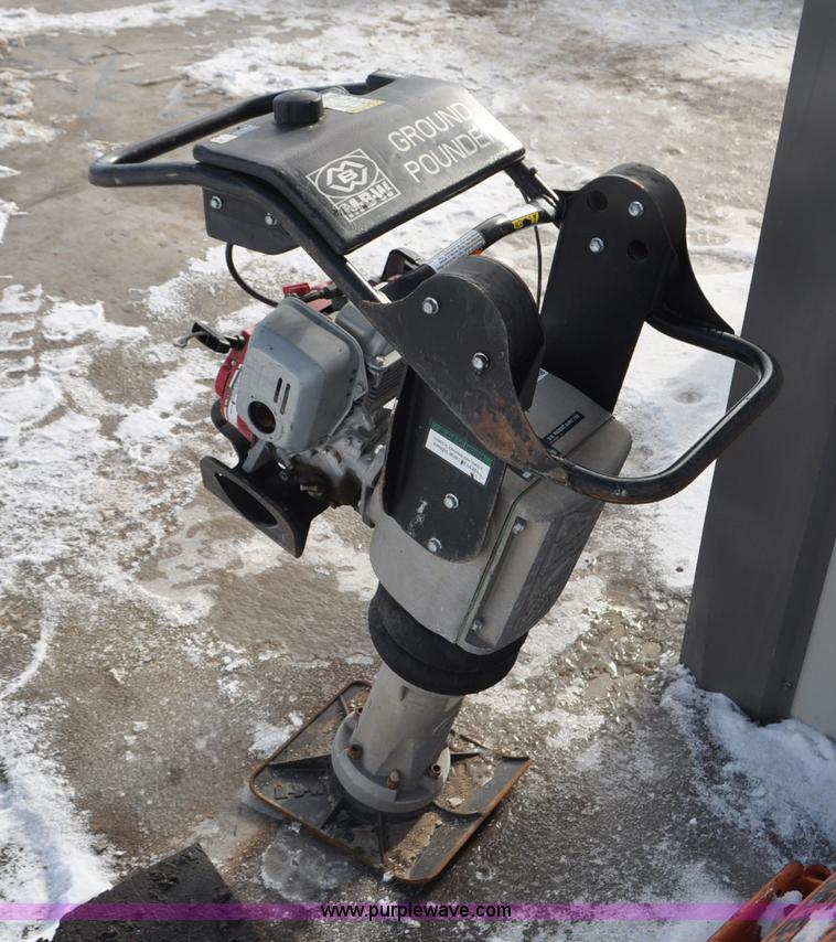 image for item G7045 MBW R442 walk-behind compactor