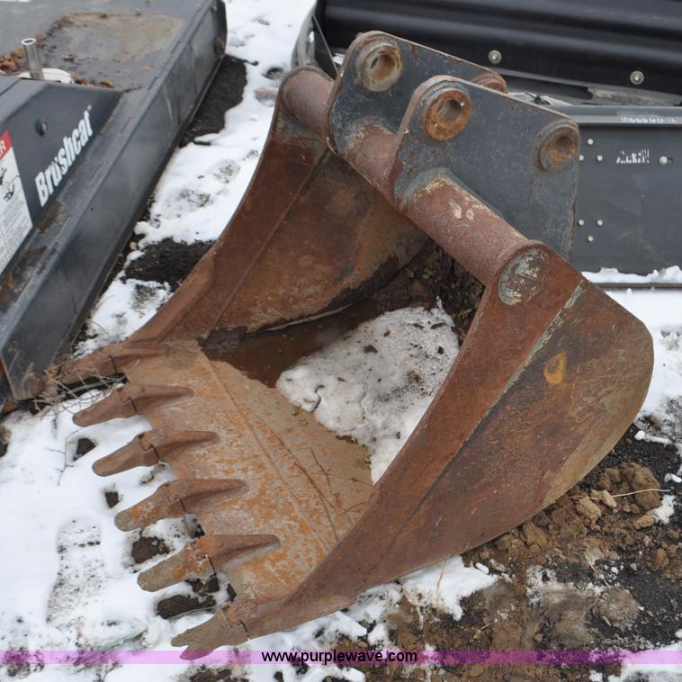image for item G7048 2005 Bobcat trencher bucket