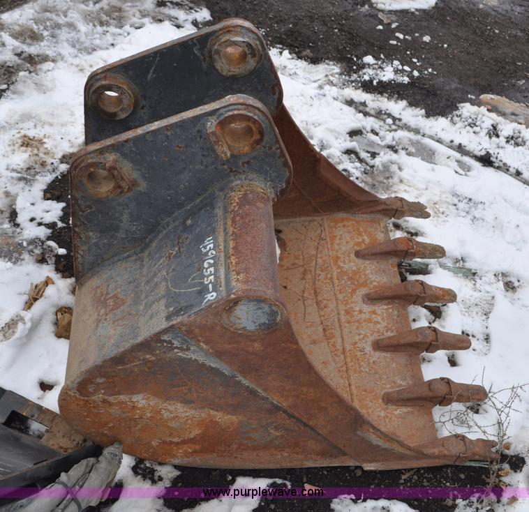 image for item G7048 2005 Bobcat trencher bucket