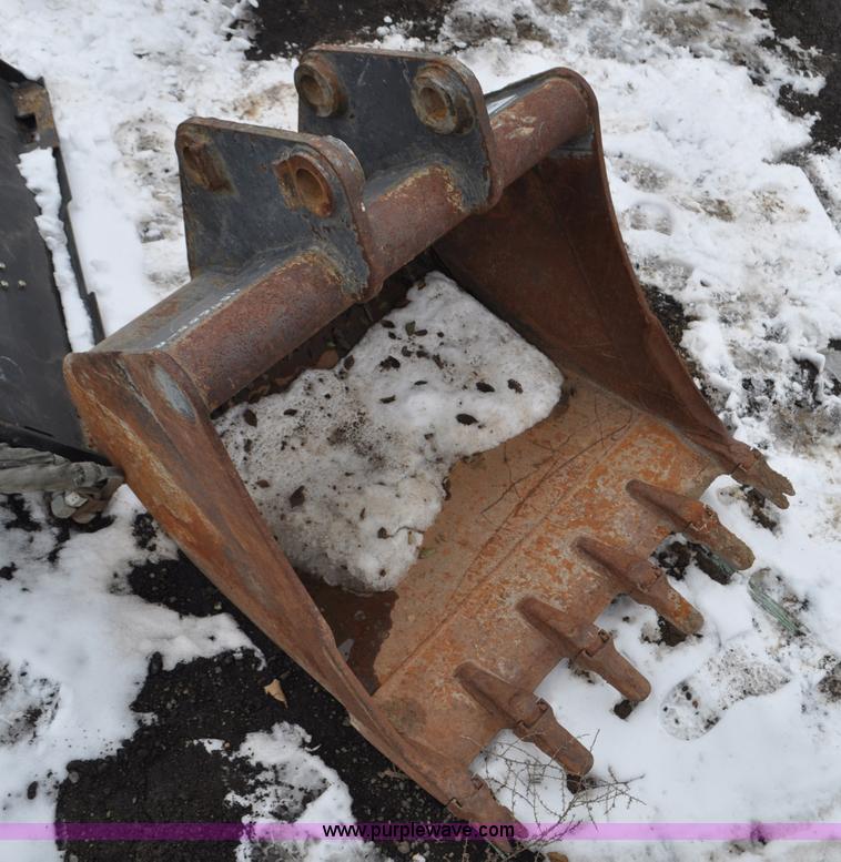 image for item G7048 2005 Bobcat trencher bucket