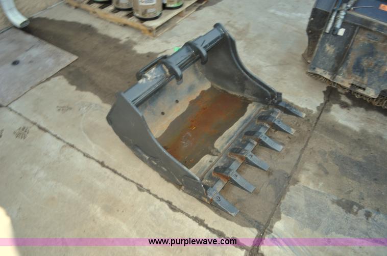 image for item G7058 Bobcat excavator bucket