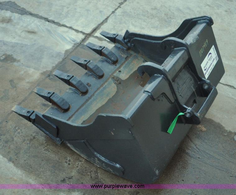 image for item G7058 Bobcat excavator bucket