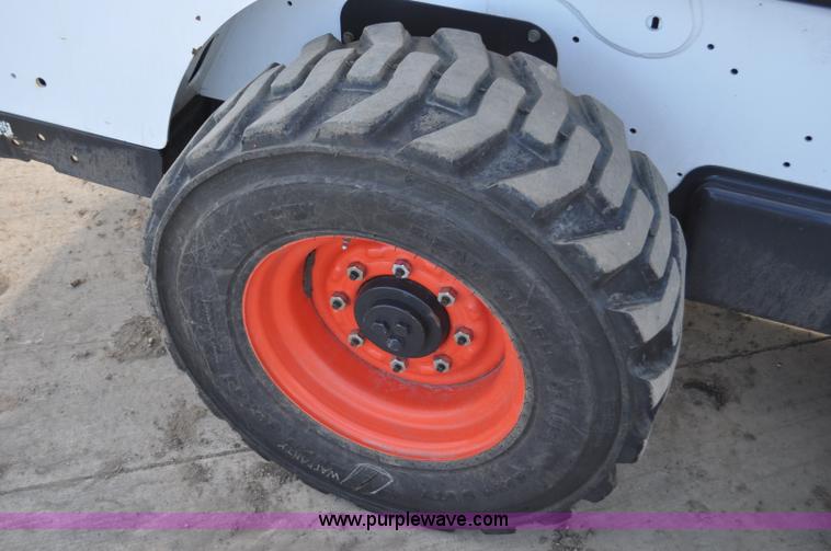 image for item G7077 2014 Bobcat S630 skid steer