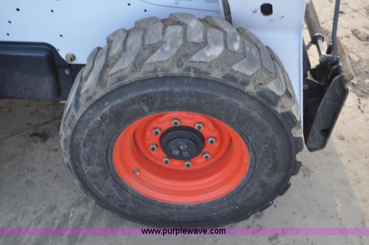 image for item G7077 2014 Bobcat S630 skid steer