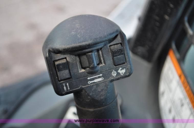 image for item G7077 2014 Bobcat S630 skid steer