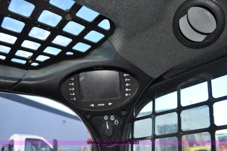 image for item G7077 2014 Bobcat S630 skid steer