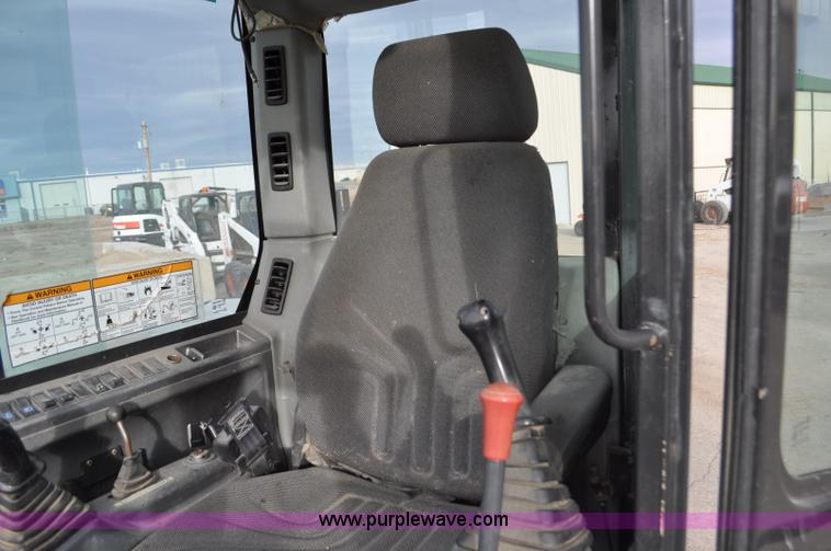 image for item G7086 2010 Bobcat E80 compact excavator