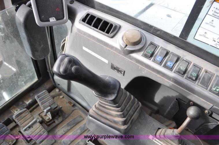 image for item G7086 2010 Bobcat E80 compact excavator