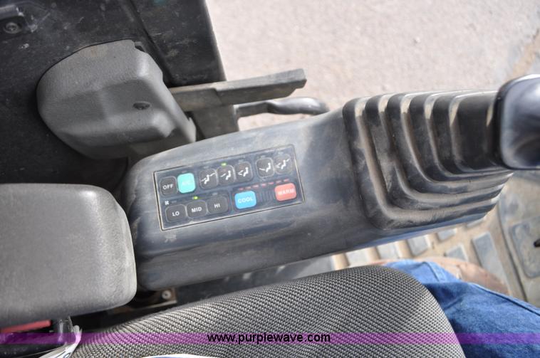 image for item G7086 2010 Bobcat E80 compact excavator