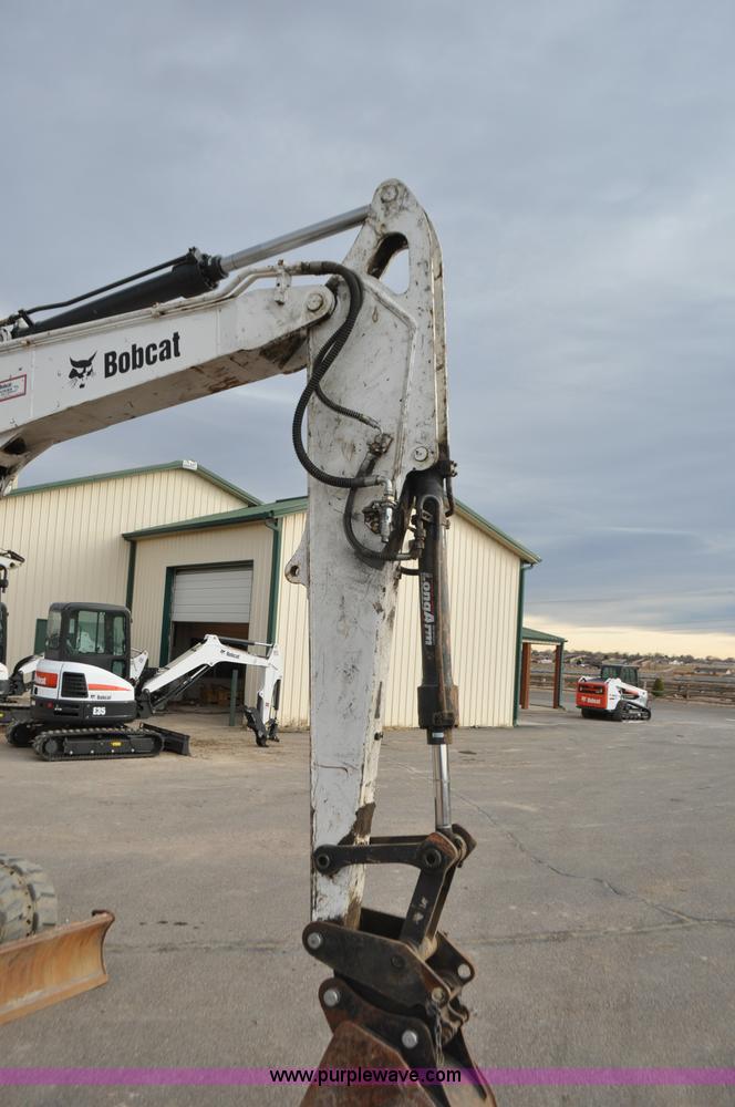 image for item G7086 2010 Bobcat E80 compact excavator