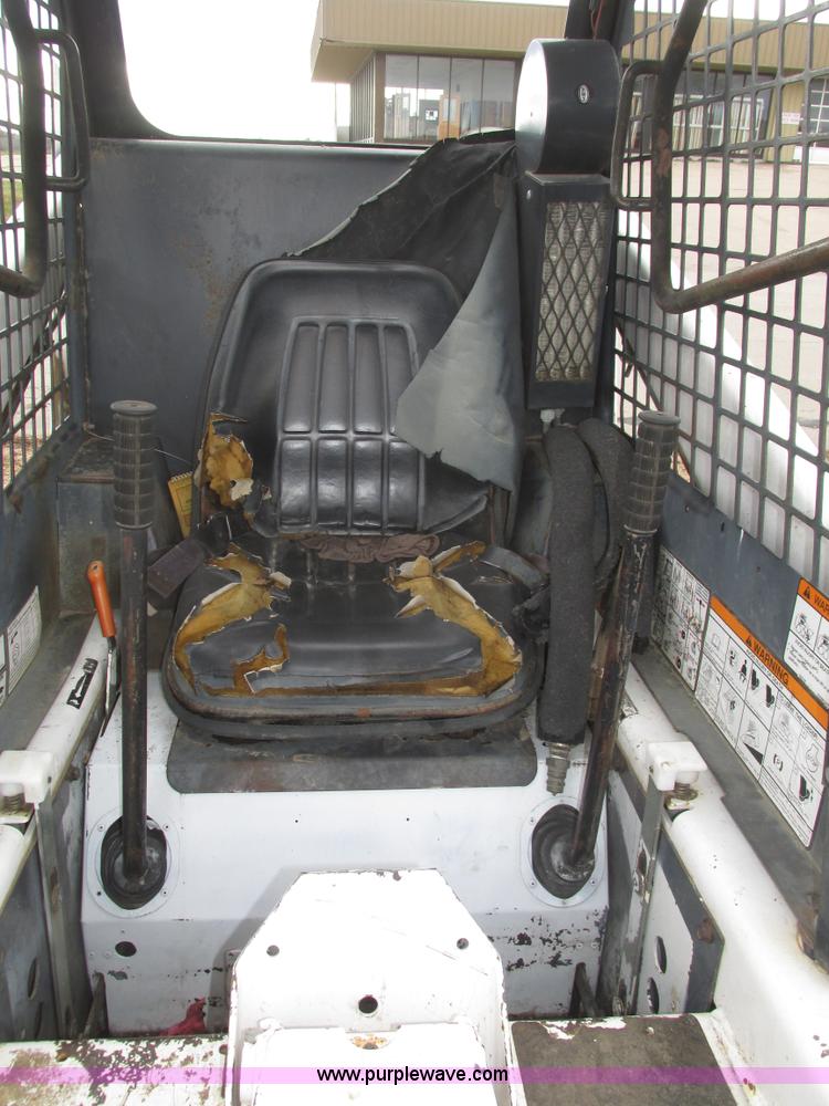 image for item H1005 Bobcat 843 skid steer