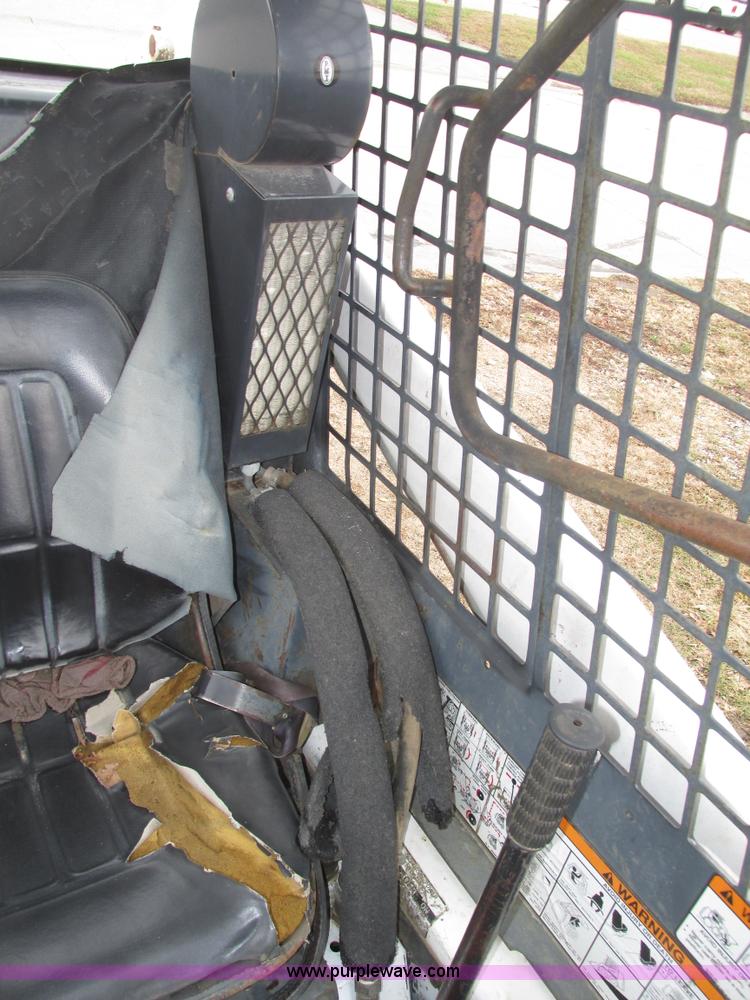 image for item H1005 Bobcat 843 skid steer