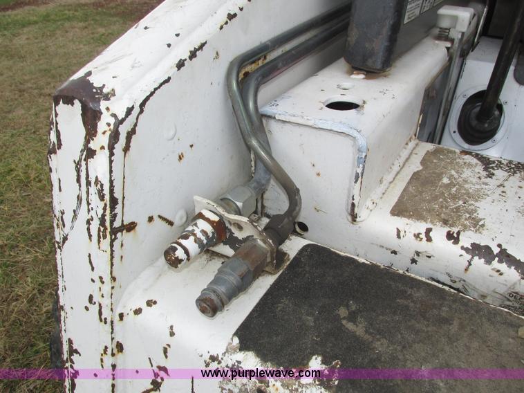image for item H1005 Bobcat 843 skid steer