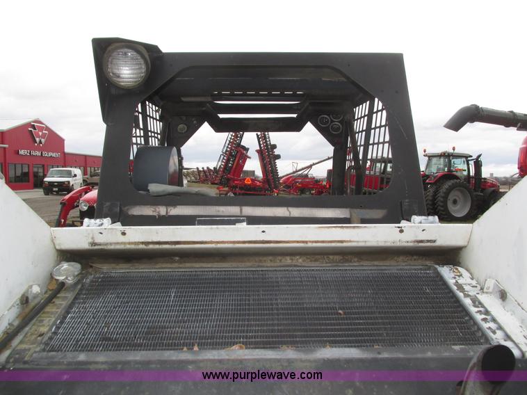 image for item H1005 Bobcat 843 skid steer