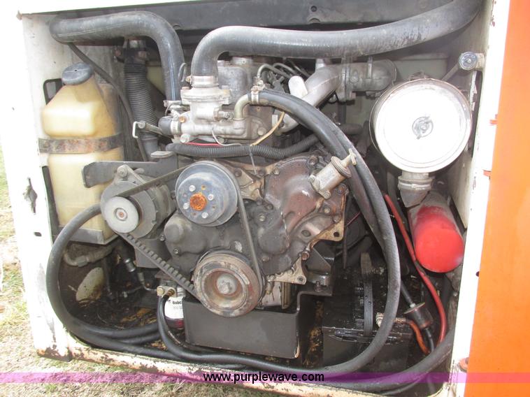 image for item H1005 Bobcat 843 skid steer