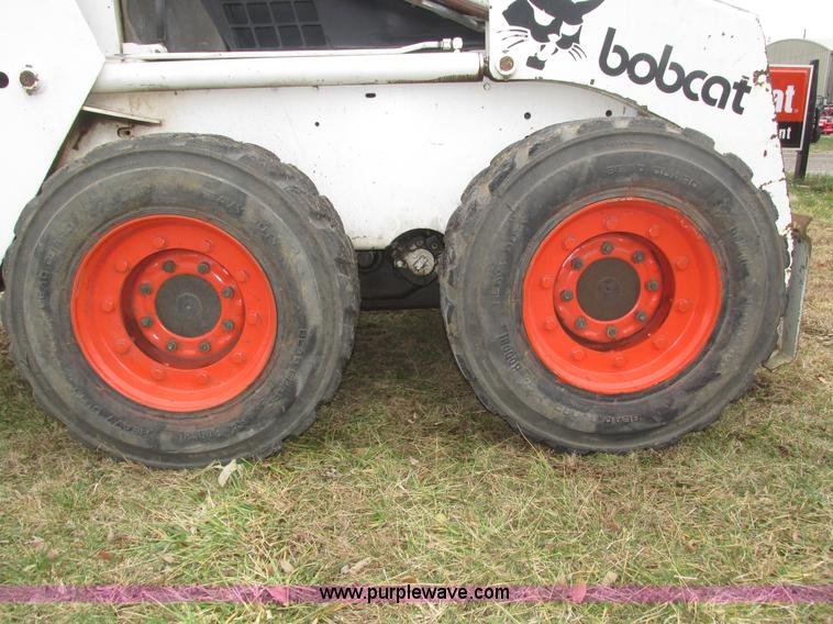 image for item H1005 Bobcat 843 skid steer