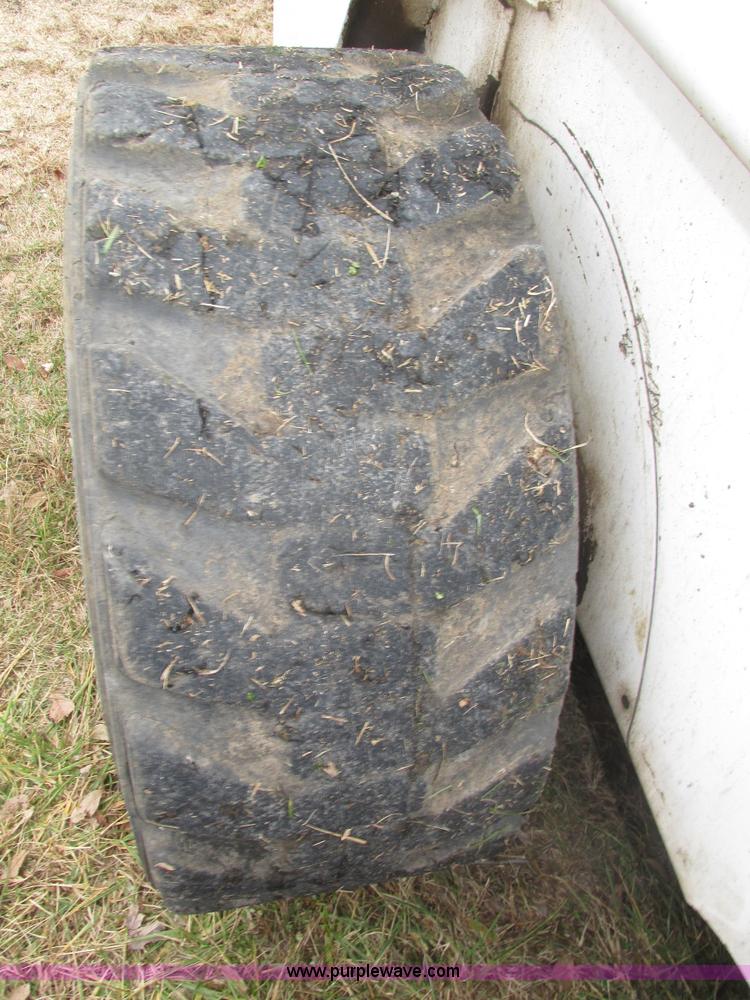image for item H1005 Bobcat 843 skid steer