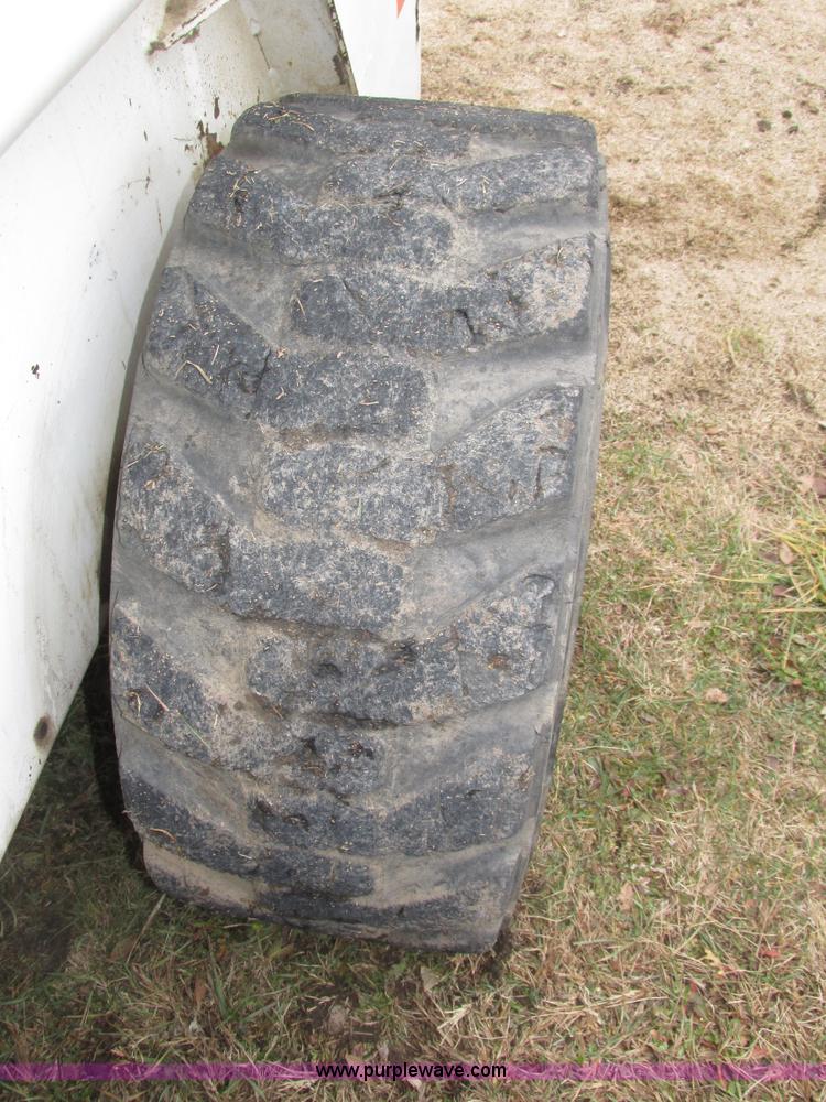 image for item H1005 Bobcat 843 skid steer