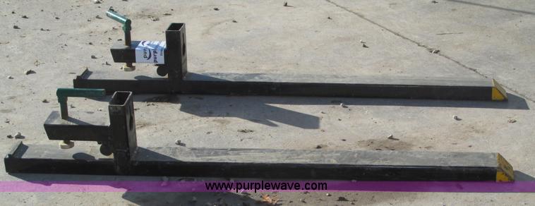 image for item H1008 PR loader pallet forks