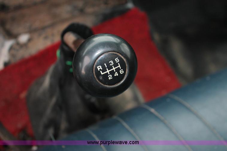 image for item H8017 2000 Chevrolet C6500 concrete pump truck