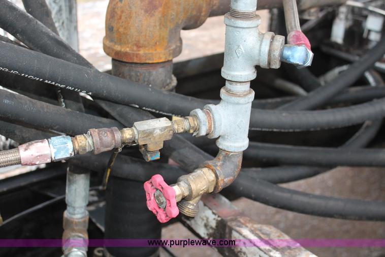 image for item H8017 2000 Chevrolet C6500 concrete pump truck