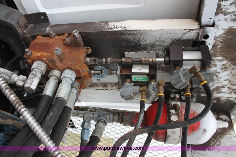 image for item H8017 2000 Chevrolet C6500 concrete pump truck