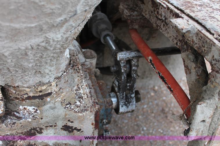 image for item H8017 2000 Chevrolet C6500 concrete pump truck