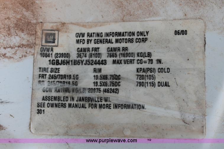 image for item H8017 2000 Chevrolet C6500 concrete pump truck