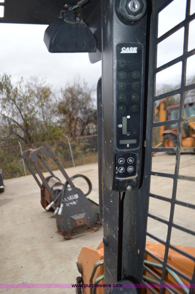 image for item I6267 2006 Case 440CT compact skid steer