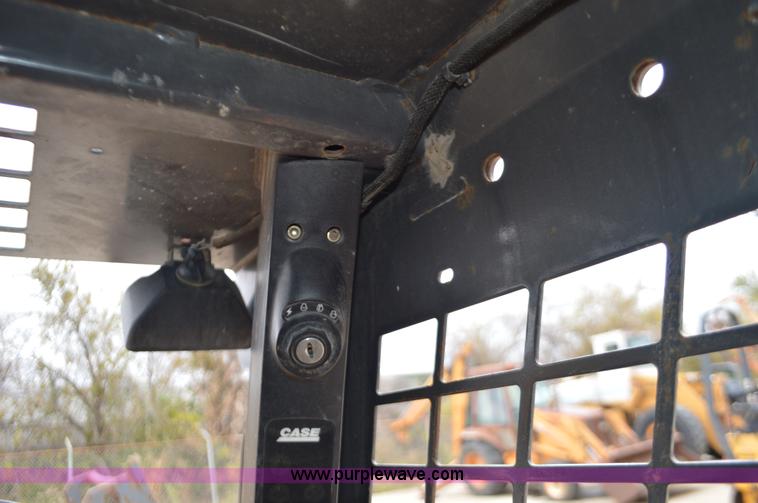 image for item I6267 2006 Case 440CT compact skid steer