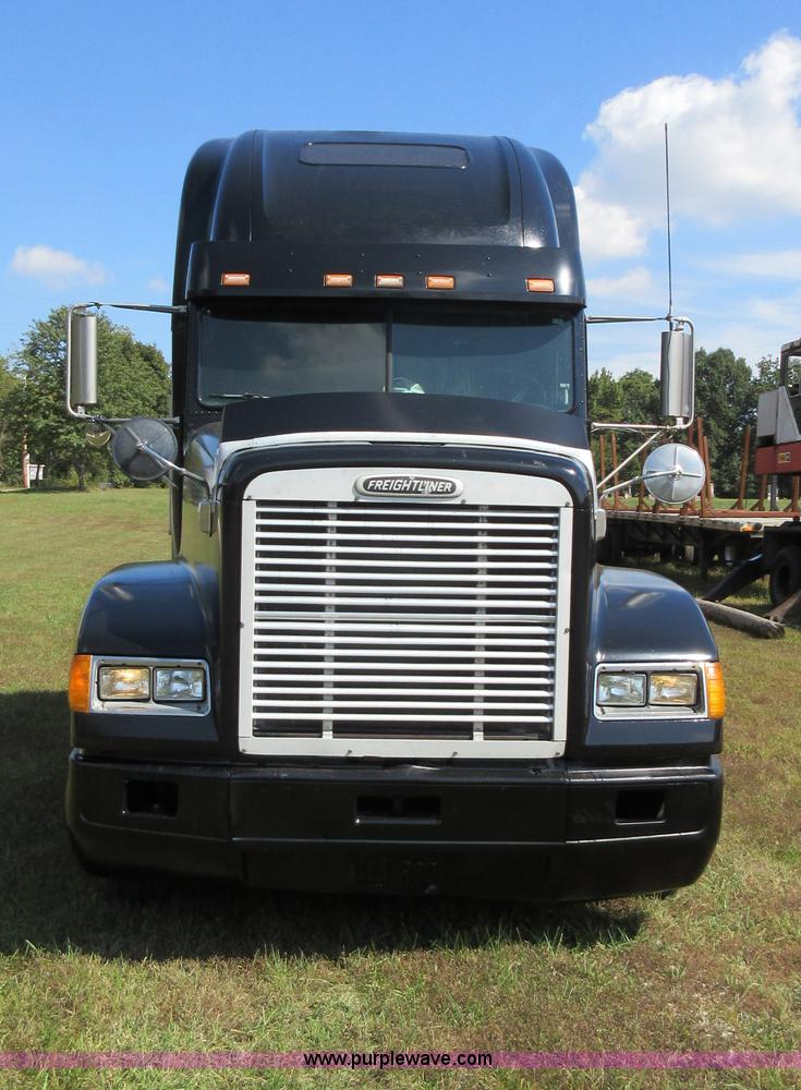 image for item I6460 1996 Freightliner FLD semi truck