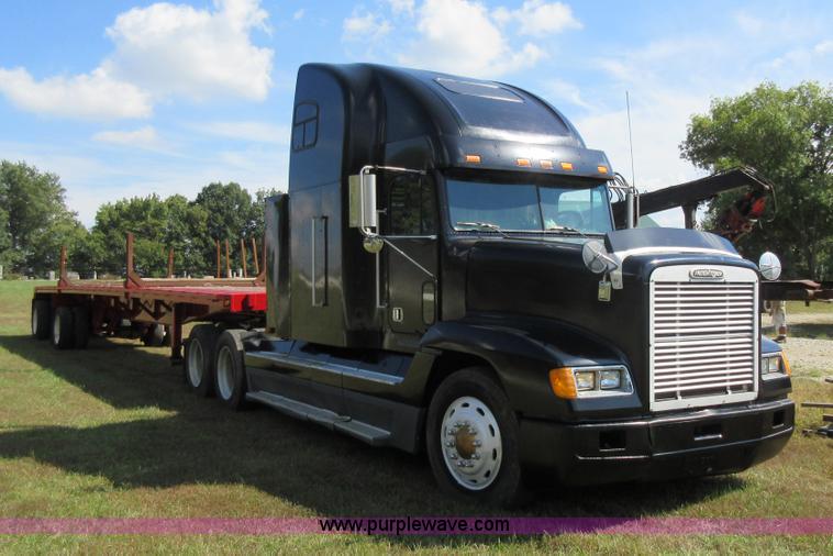 image for item I6460 1996 Freightliner FLD semi truck