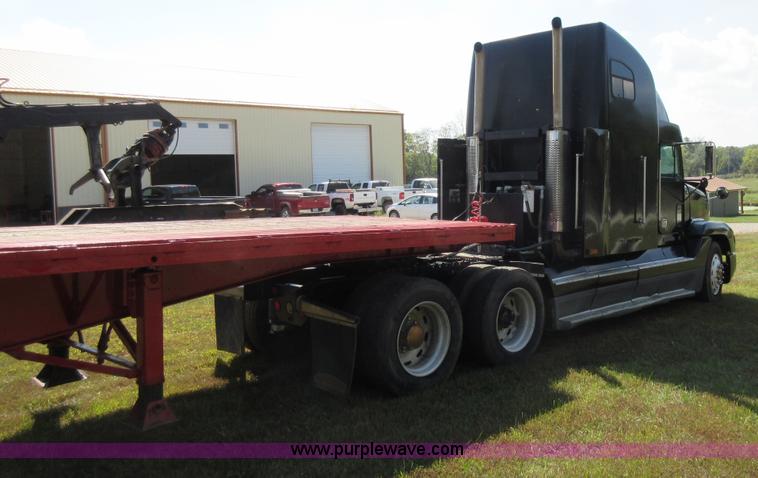 image for item I6460 1996 Freightliner FLD semi truck