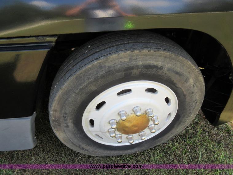 image for item I6460 1996 Freightliner FLD semi truck